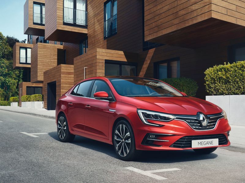 829676617_2020-NewRenaultMEGANESEDAN(1).thumb.jpg.a33eaeb128562404699af7312a861be8.jpg
