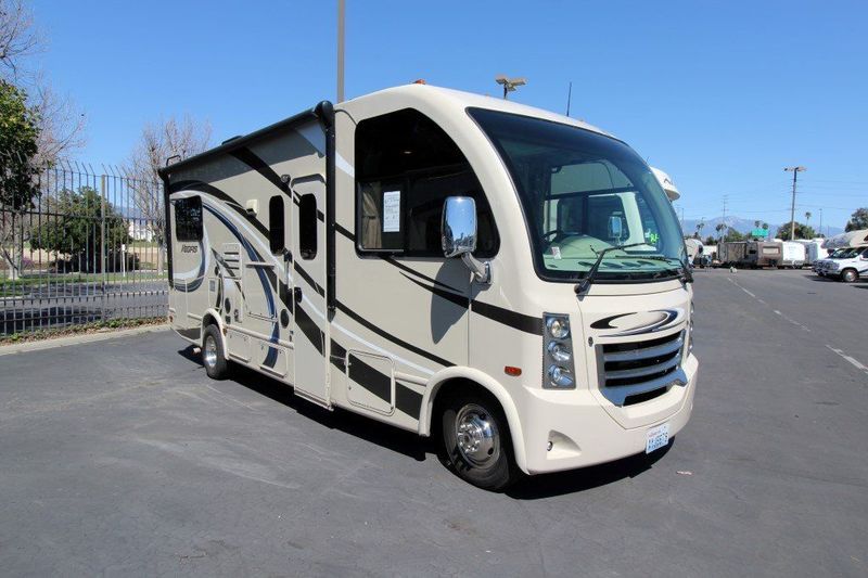 FCR009A-2016-Thor-Motor-Coach-Vegas-20190317.thumb.jpg.a96a79fbd94a2b3da436e3c1c078a256.jpg
