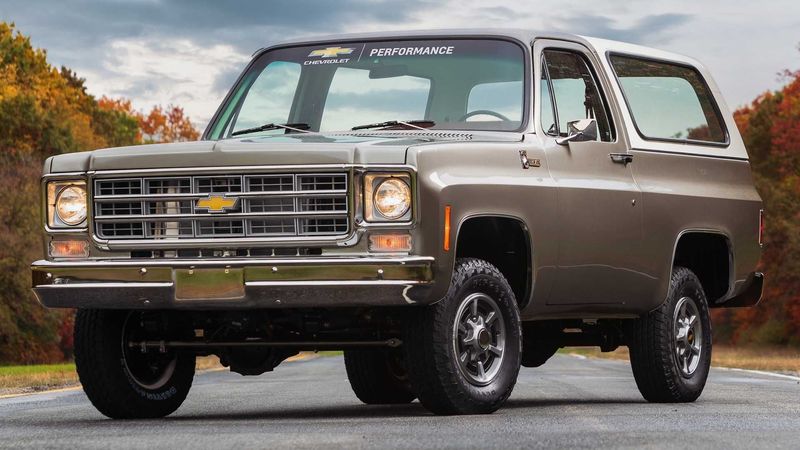 electric-chevy-k5-blazer-lead.thumb.jpg.f08319f44271b2f88dd016c1c1e9ecb9.jpg
