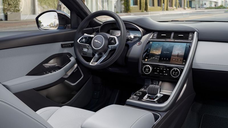 jag_e-pace_21my_interior_281020_060.thumb.jpg.fc55f4d414a4d9aa1a2d2664fdf23ab1.jpg