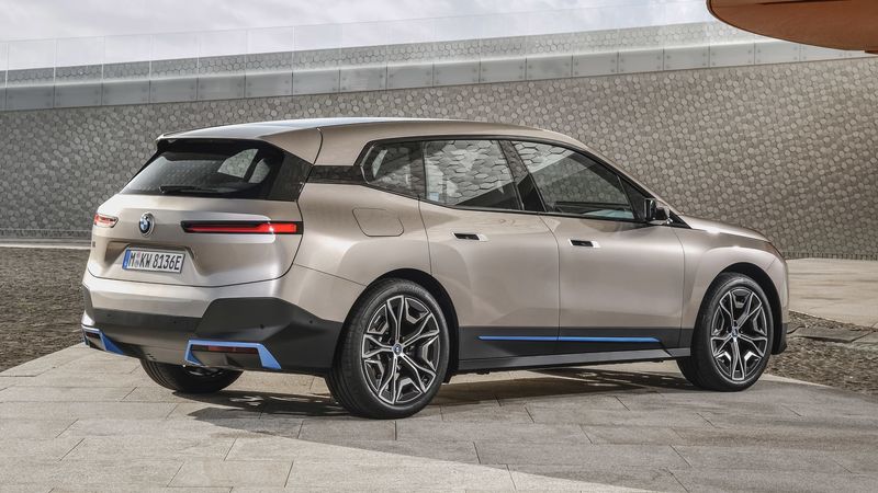 BMW iX SUV 2020-3.jpg