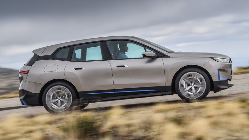 187732467_NewBMWiXelectricSUV2020-12.thumb.jpg.ecc4c81b456491713cf8a9a8a2ca3566.jpg