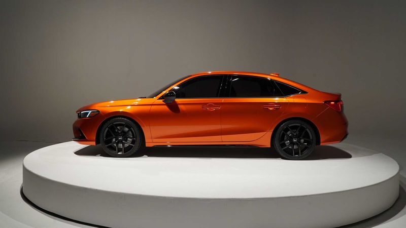 2022-honda-civic-prototype.thumb.jpg.a32307297cb72938473ce3a80c9a532e.jpg