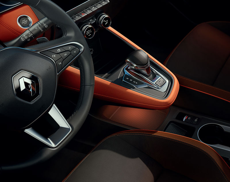 739703456_2019_-_New_Renault_CAPTUR.jpg39(1).thumb.jpg.8a4e4277cadddca4f219126163fcbcd6.jpg
