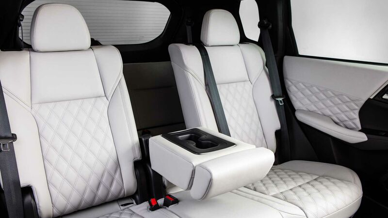 1244707523_2022-mitsubishi-outlander-interior(11).thumb.jpg.f93f02bbd1d88c7b2d87a7cd0e966e3a.jpg