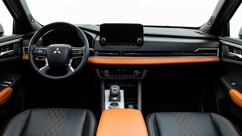 1924662195_2022-mitsubishi-outlander-interior(10).thumb.jpg.db1b86c32ed3fe4598f7b7c04a6b06a7.jpg