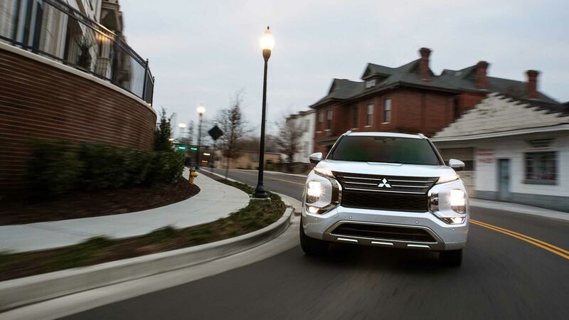 839428005_2022-mitsubishi-outlander-exterior(1).thumb.jpg.32865799d654add407e953acdb16342d.jpg