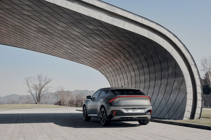17258_Kia_EV6_GT.thumb.jpg.e865b2a1805ea607beea67c46392b359.jpg