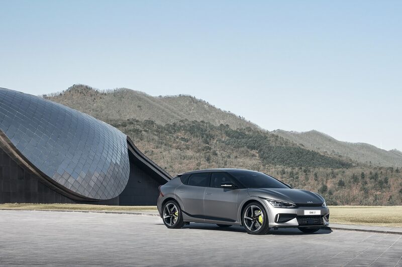 17260_Kia_EV6_GT.thumb.jpg.29757d503022e74c27049f4d88d3c197.jpg