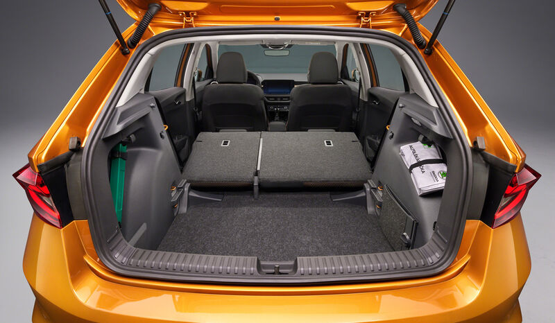 skoda_fabia.thumb.jpg.43309052f43754312160f44976f1dbd7.jpg