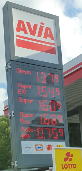 1348875610_fuelprices.thumb.PNG.5c1fb31f39d8801ba7c4ecc17fcc762b.PNG