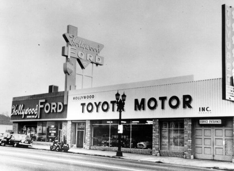 HollywoodToyota_01_700.thumb.jpg.ca9271e31c1538374882cacba6634a37.jpg
