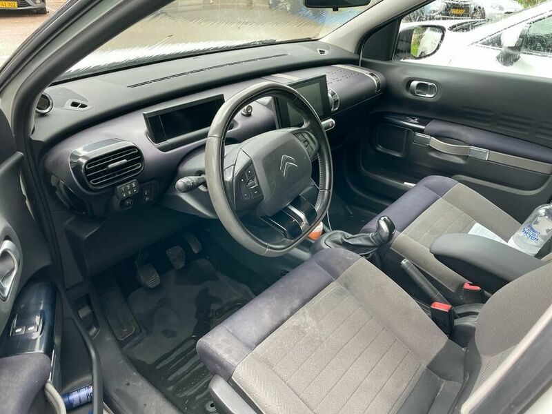 car2.jpg