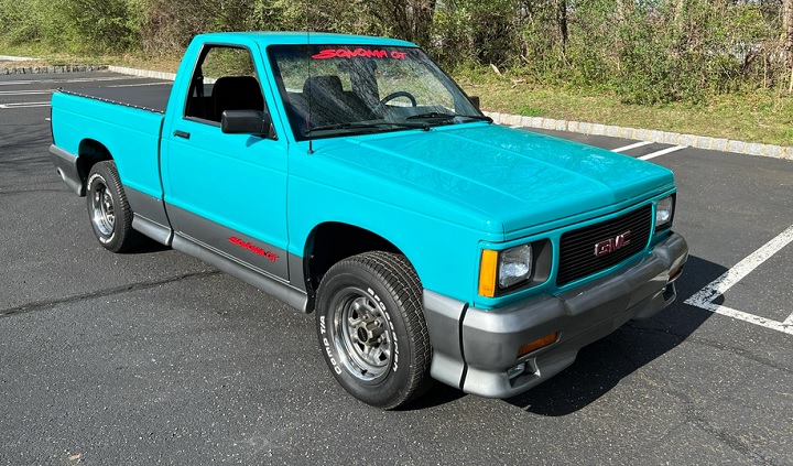1992-GMC-Sonoma-GT-Exterior-001-Front-Three-Quarters.jpg.7b1d3e61e955ef43116aaf2a21cd8cfb.jpg