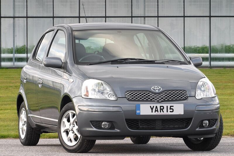 Yaris-5dr-2004-out001.thumb.jpg.b4026358ecb0e0e6dbf5d1ca9df5d067.jpg