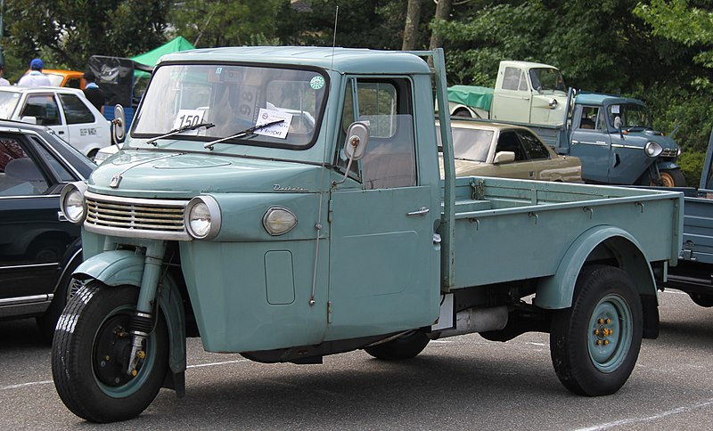 1968_Daihatsu_CM8.jpg.e64a2df74376e8a042c392e9f956e406.jpg