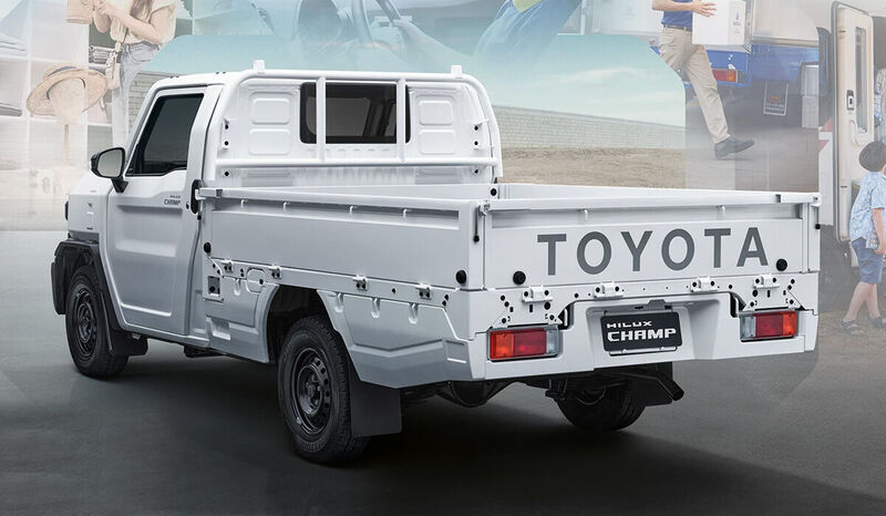 toyota-hilux-champ02(1).thumb.jpg.5ba6a7ee0e7f71ff2990830a424c1bd9.jpg