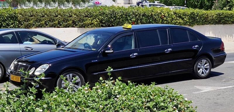 Extra-Langes-Taxi.jpg