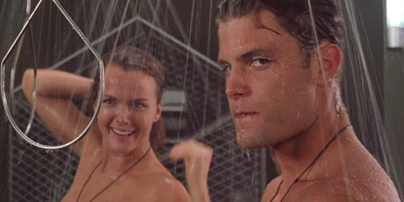 starship-troopers-shower-scene.thumb.jpg.09ef56b766528d320199e26f75c76d61.jpg