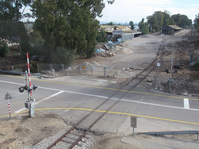 1280px-Hadera_East_railway_station.thumb.jpeg.39bac82bd2333947e72e058097d89299.jpeg