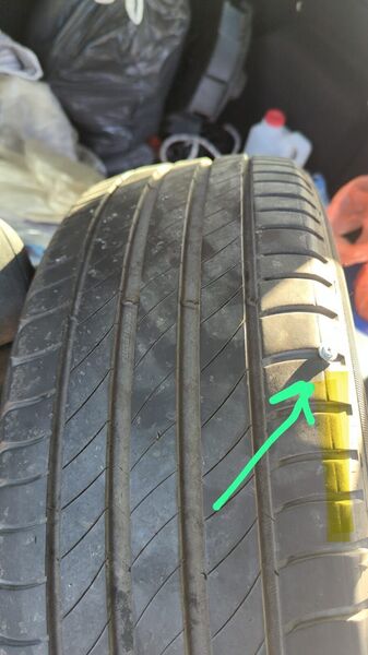 tire.jpeg.434bfafc6f1e5d595bccafee398a12ca.jpg