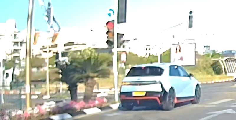 VideoCapture_20250417-120208.jpg