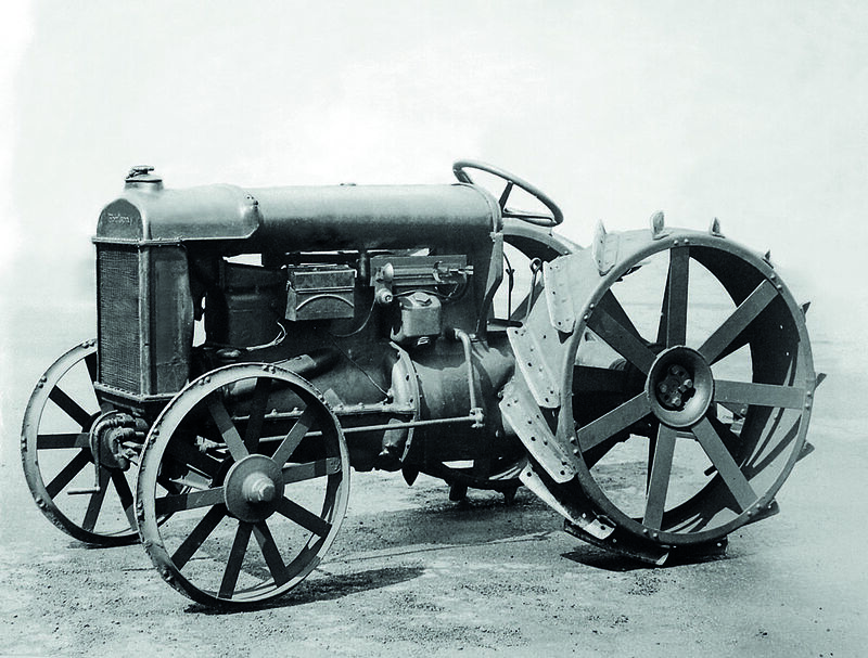 Fordson-F_3.thumb.jpg.36485e2a794aea9ba5b054a37f642e40.jpg